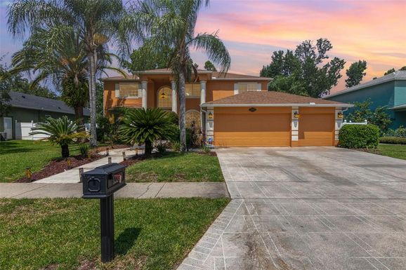 1324 TALL MAPLE LOOP