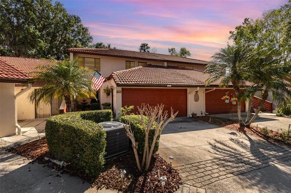 702 CLUSTERWOOD DRIVE