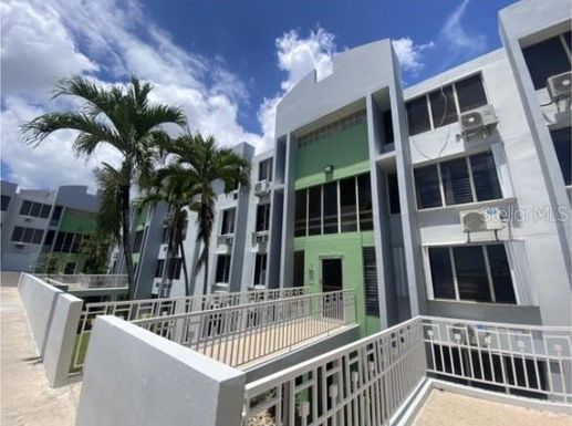 100 GRANADA PARK UNIT 2-O