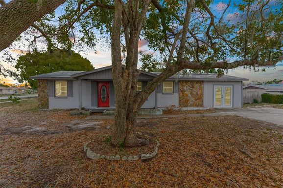 4608 DELTONA BOULEVARD