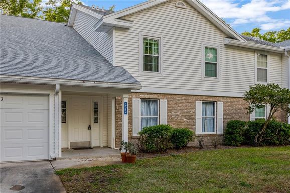 2392 BRIDLE PATH LANE UNIT 4