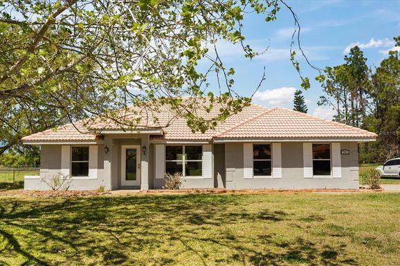 7847 GOLF PARADISE WAY