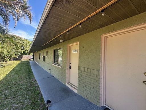 2370 N TROPICAL TRAIL