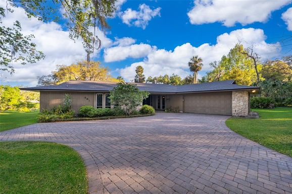 381 MAPLE COURT