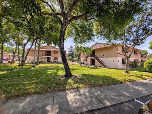 190 HICKORY WOODS COURT UNIT 15C