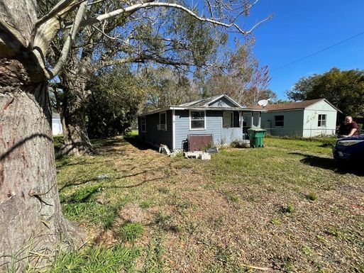 227 W CYPRESS STREET