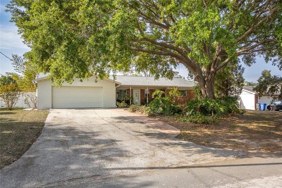 103 W ANGLEWOOD DRIVE