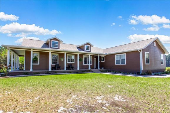 523 SW MARYNIK DRIVE