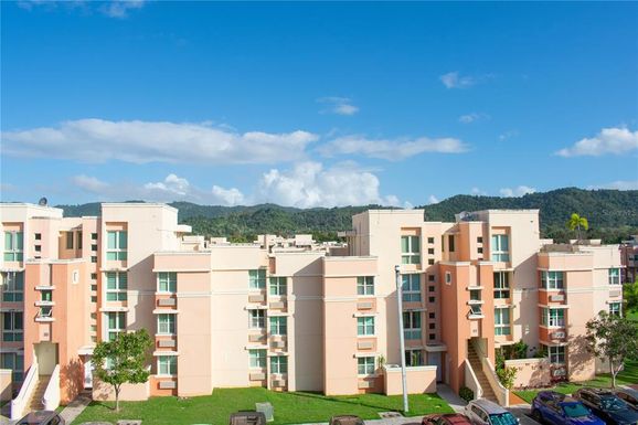 400 GRAN BOULEVARD UNIT 1 302