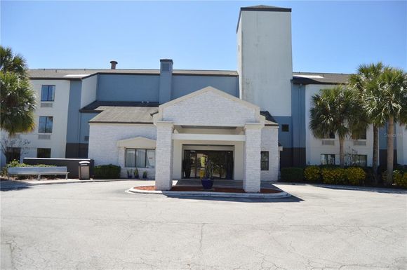 8536 W IRLO BRONSON MEMORIAL HIGHWAY UNIT 220