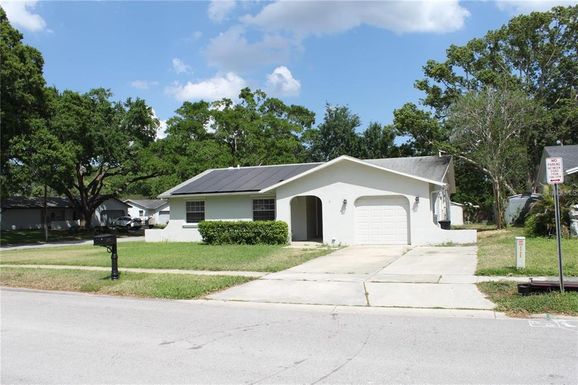 811 GULLBERRY LANE