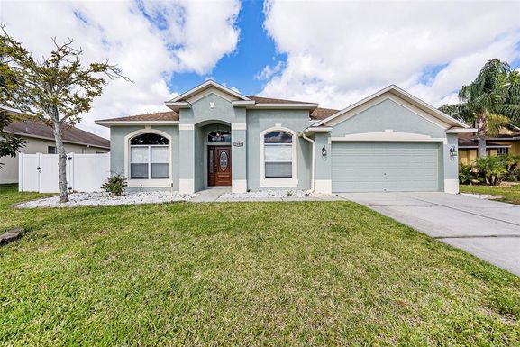 5189 BRACKENWOOD DRIVE