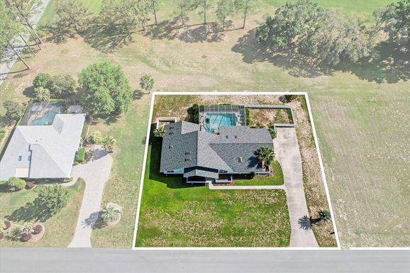 390 E FALCONRY COURT