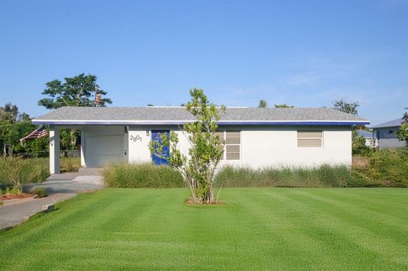 2801 POINCIANA COURT