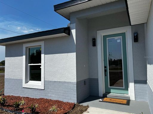 843 W GAGE LANE