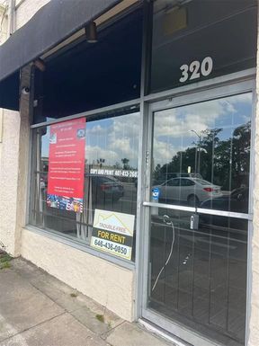 320 W COLONIAL DRIVE