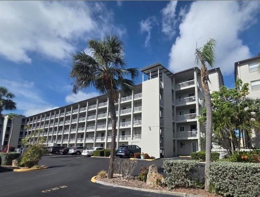 3454 LAKE BAYSHORE DRIVE 420 BLDG P