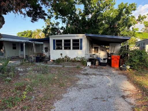 5214 YELLOW PINE STREET N