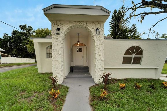 800 N CHURCH AVENUE