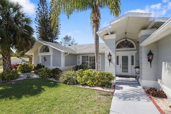 13528 WOODSIDE DRIVE