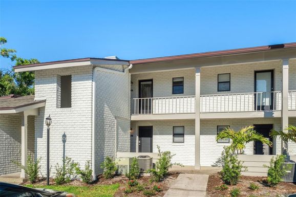2912 PLAZA TERRACE DR UNIT 2912