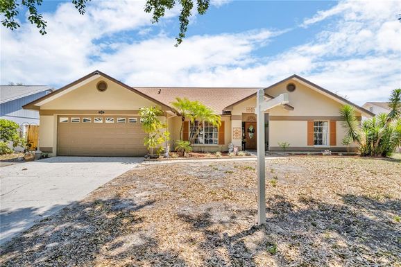1536 NORWICK DRIVE