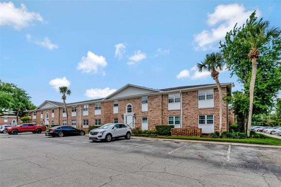 4216 LAKE UNDERHILL ROAD UNIT 6a2-8