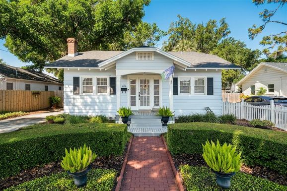 1606 N WESTMORELAND DRIVE