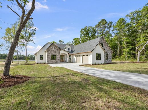 264 NW SYLVI DRIVE