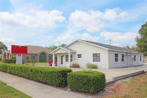 2404 LAKELAND HILLS BOULEVARD