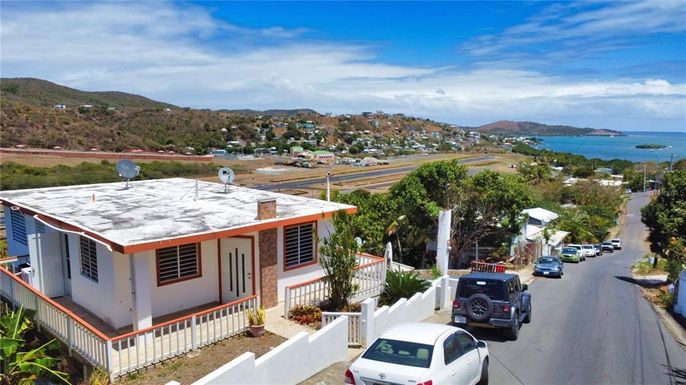 184 CLARK COMMUNITY FLAMENCO WARD