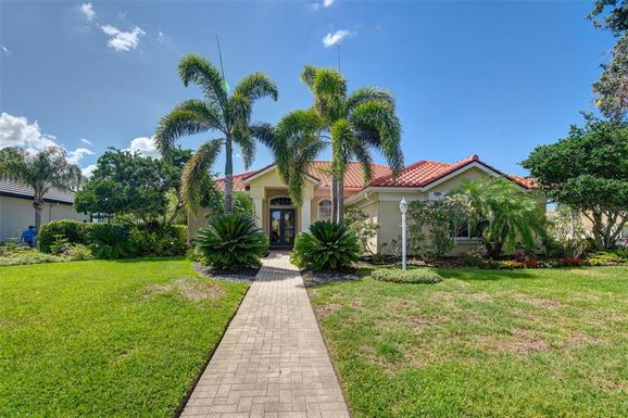 8005 ROYAL BIRKDALE CIRCLE