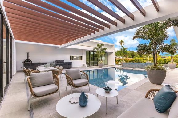 40 DORADO COUNTRY ESTATES