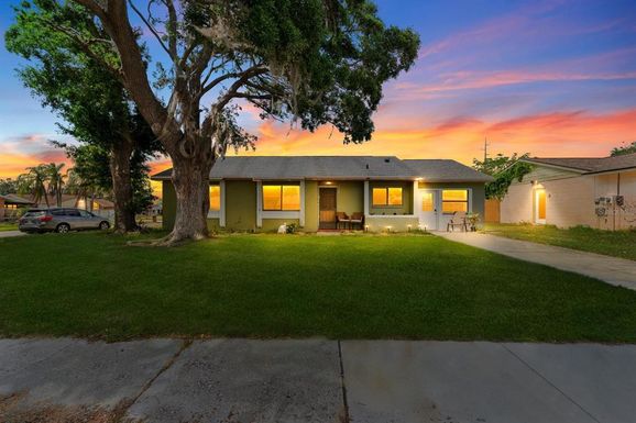 3738 COPPERTREE CIRCLE