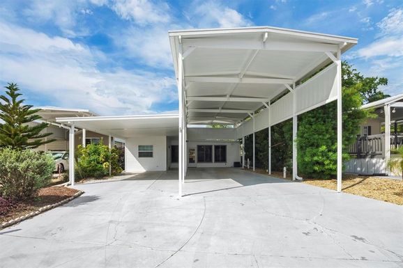 367 PAR PINES BOULEVARD