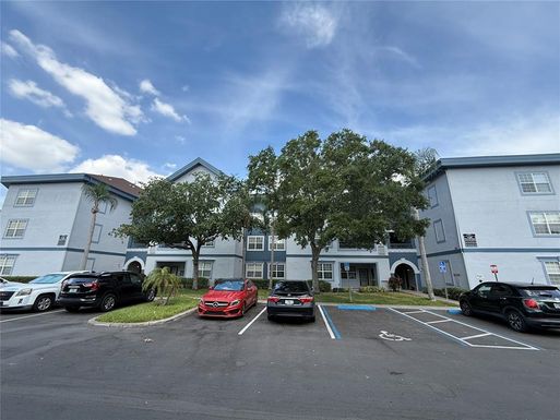 1530 VILLA CAPRI CIRCLE UNIT 302