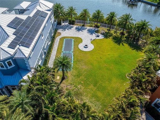 402 BAHAMA GRANDE BOULEVARD