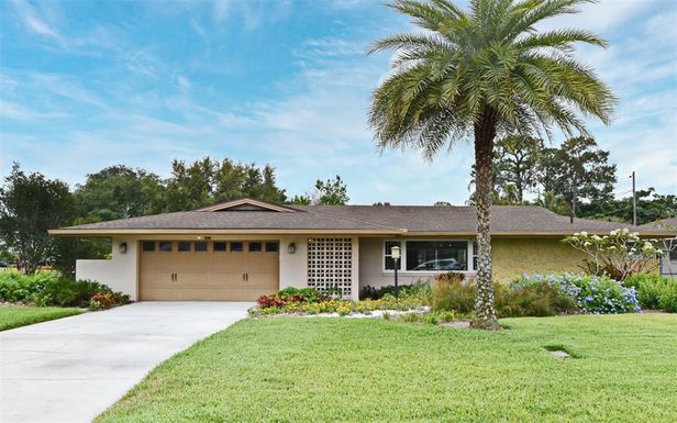 2900 CULLEN LAKE SHORE DRIVE