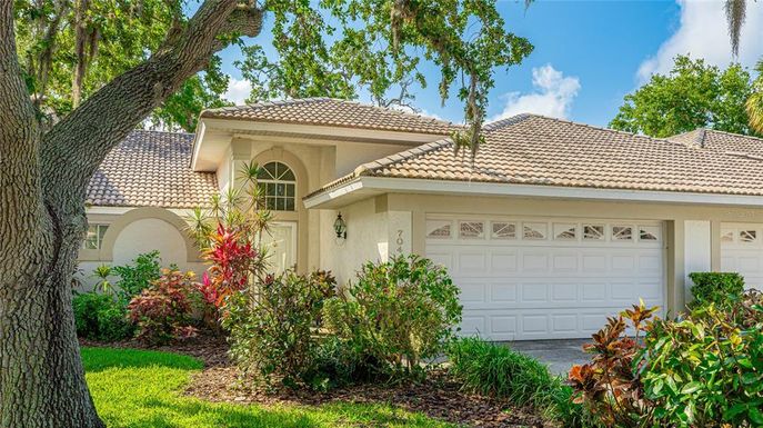 7044 WOODSIDE OAKS CIRCLE UNIT 9