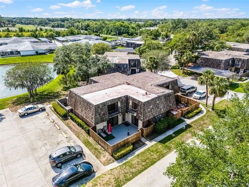 917 ROYAL OAK BOULEVARD