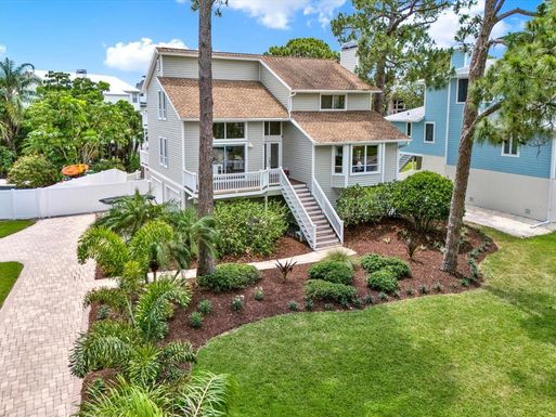 748 SOUNDVIEW DRIVE