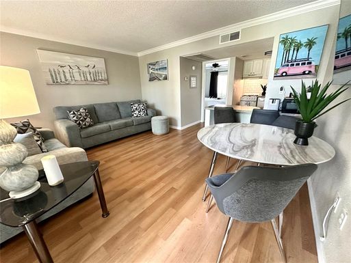 109 OYSTER BAY CIRCLE UNIT 120