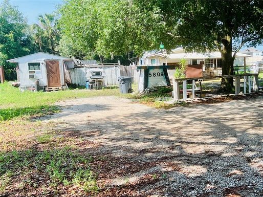 5809 COUNTY ROAD 547 N