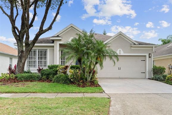 5628 TERRAIN DE GOLF DRIVE
