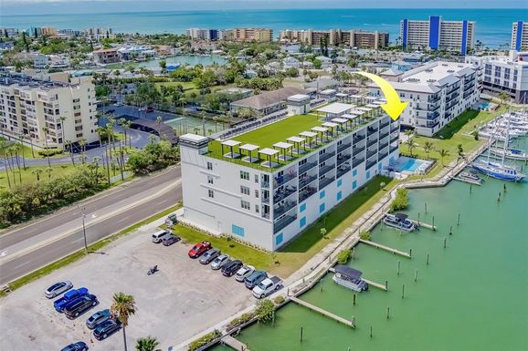 400 150TH AVENUE UNIT 407