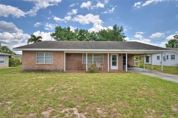 780 OLEANDER DRIVE SE