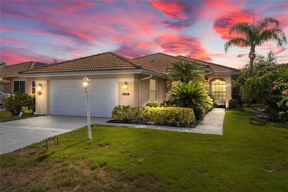 6764 HICKORY HAMMOCK CIRCLE