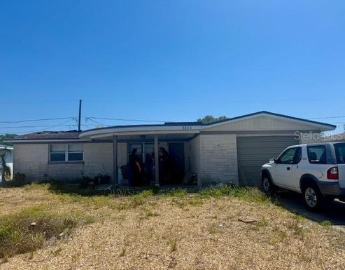 3844 CEDARWOOD DRIVE