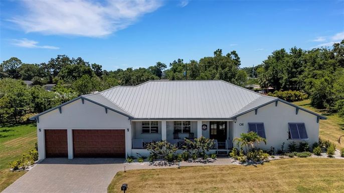 1 BROGDEN COURT SE