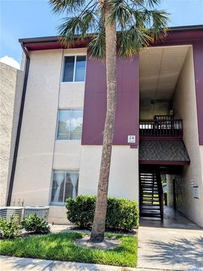 3840 N LAKE DRIVE UNIT 125